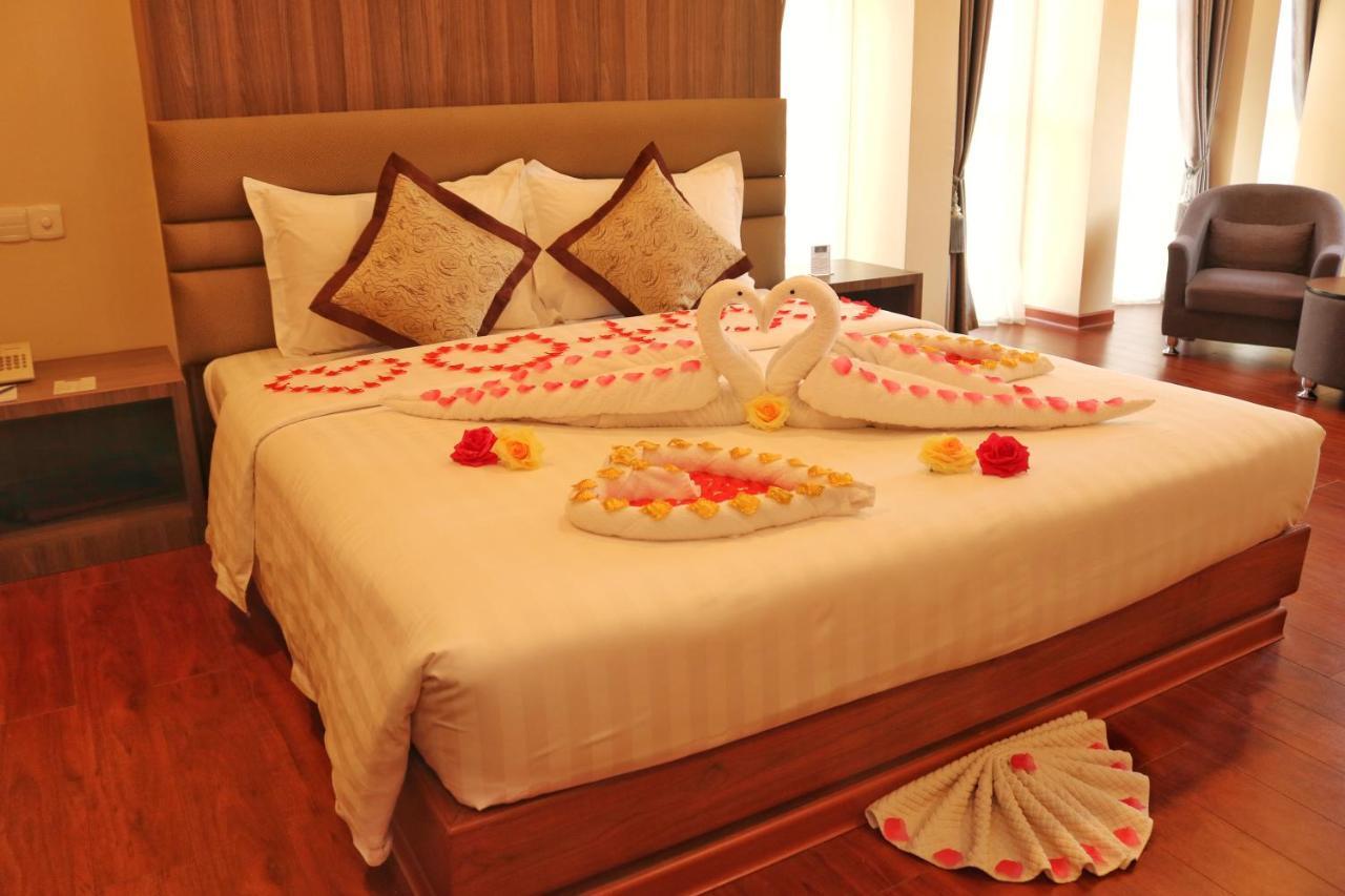 Hotel Htein Thar Таунджи Екстер'єр фото